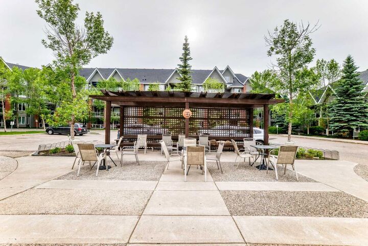 Property Photo:  15 Everstone Drive SW 161  AB T2Y 5B5 