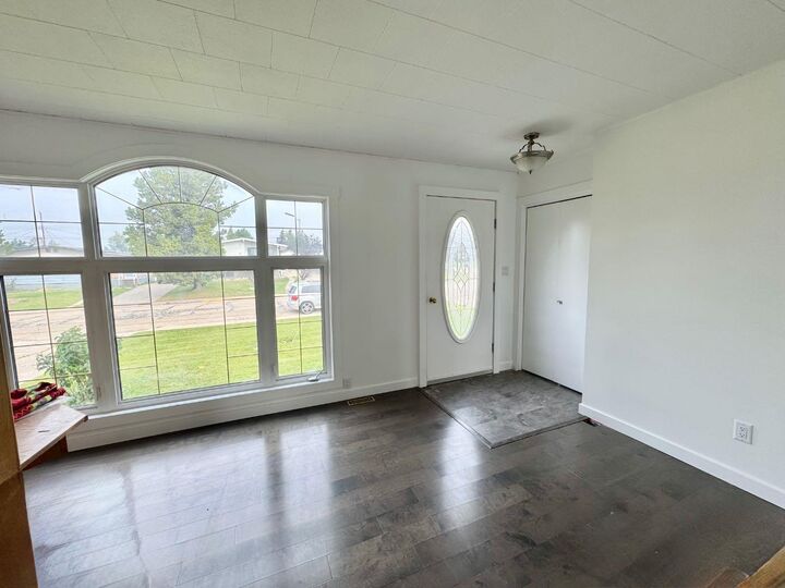 Property Photo:  27 Centenial Crescent  AB T0G 2C0 