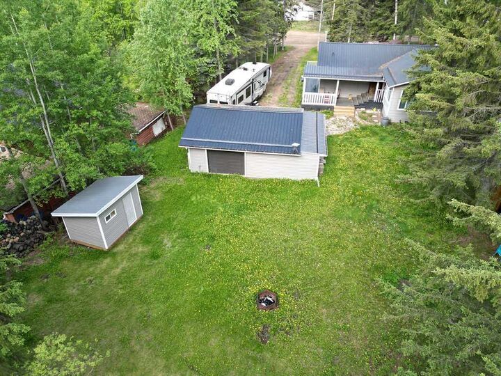 Property Photo: 437 Sunset Road AB T0A 0M0