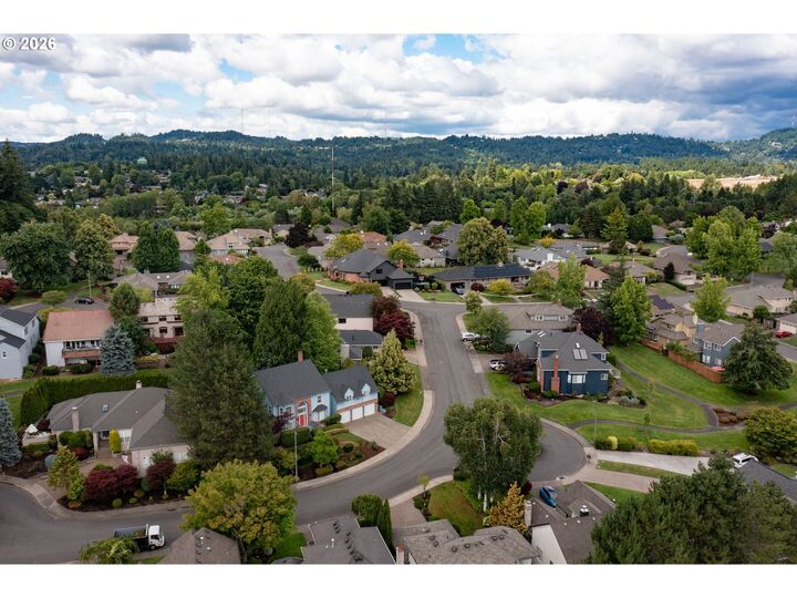 Property Photo:  6475 SW Arranmore Ct  OR 97223 