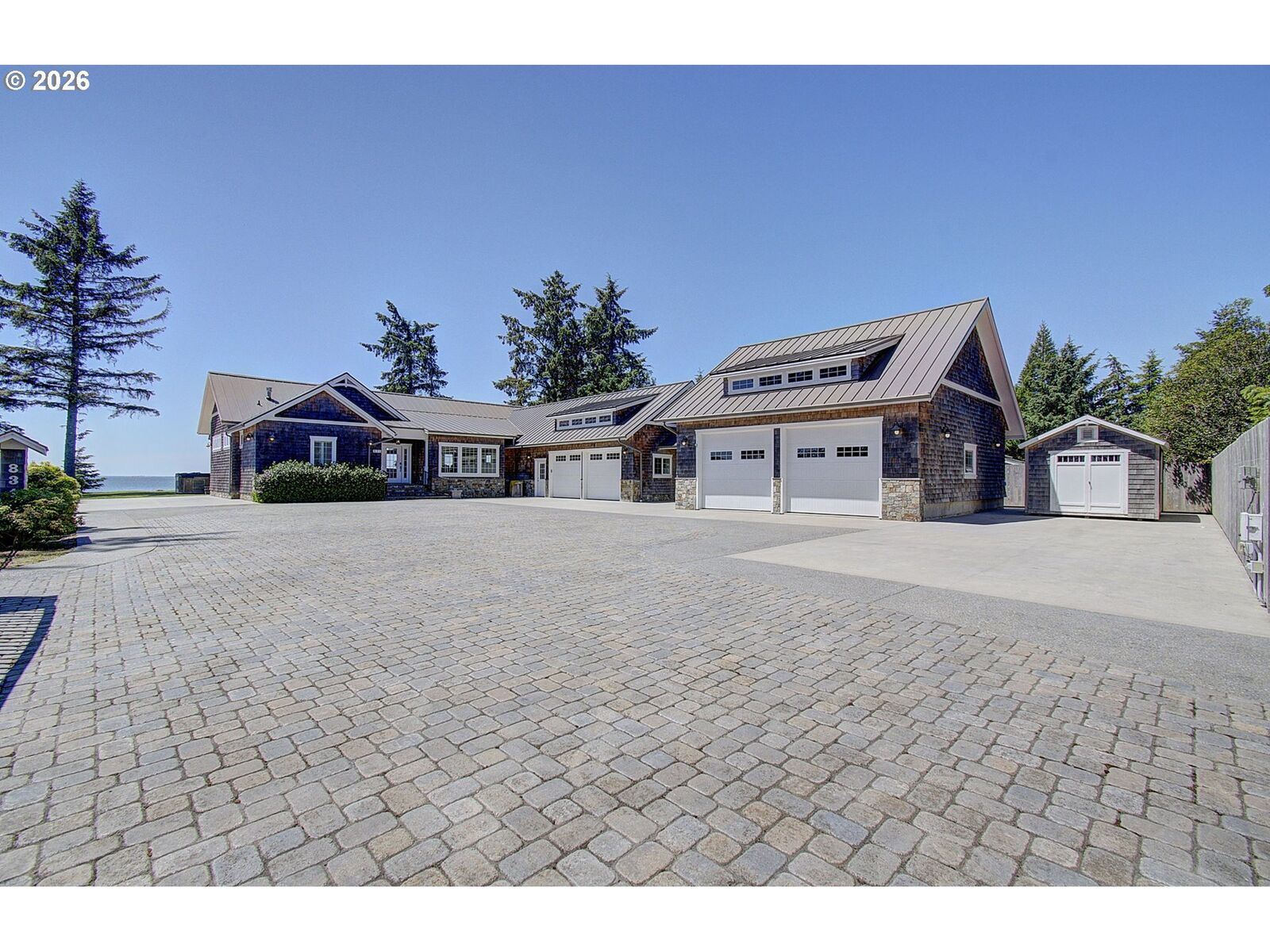 Property Photo:  831 Riverview Ln  WA 98614 
