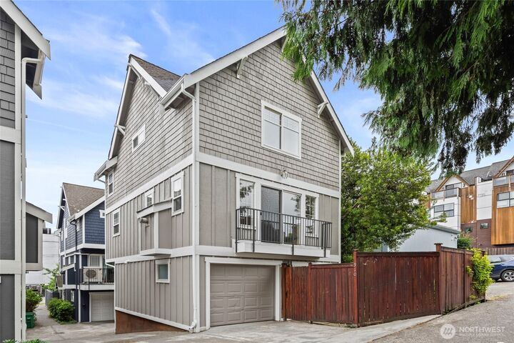 Property Photo:  910 N 74th Street  WA 98103 