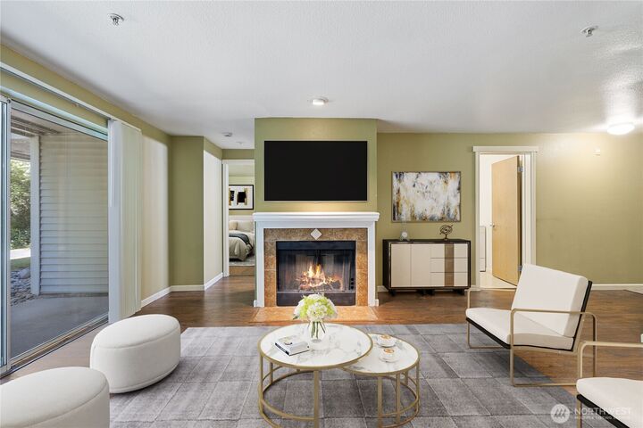 Property Photo:  23301  Cedar Way U102  WA 98043 