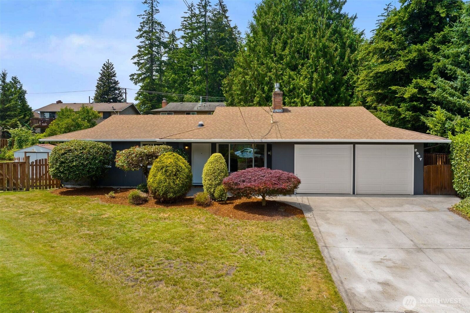Property Photo:  2507  Vashon Court NE  WA 98059 