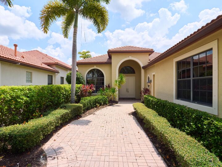 Property Photo: 6490 Sparrow Hawk Drive FL 33412