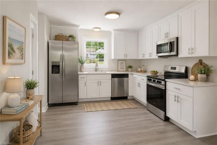 Property Photo:  112 W Rexford Dr  VA 23608 