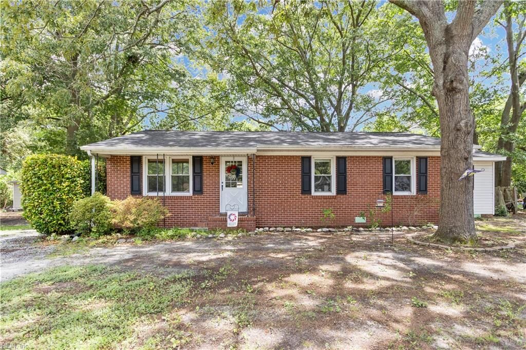 Property Photo:  1659 Holly Dr  VA 23062 
