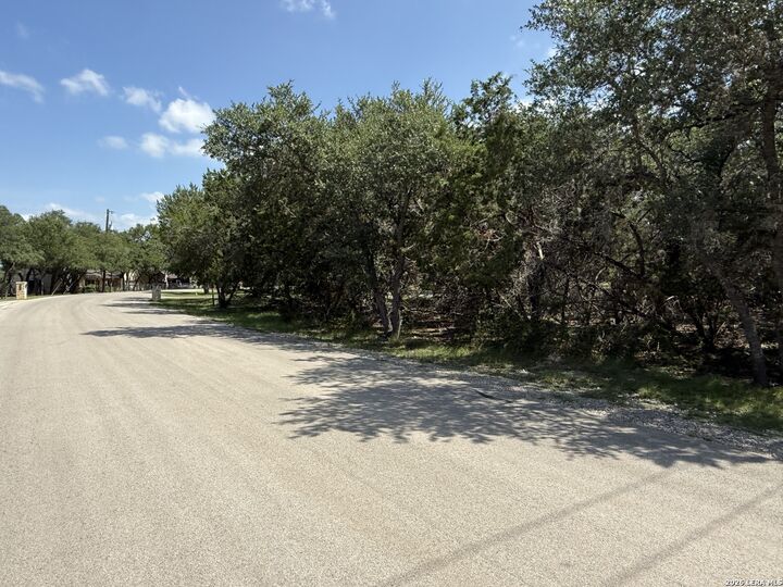 Property Photo:  814 Cypress Pass Rd  TX 78070 