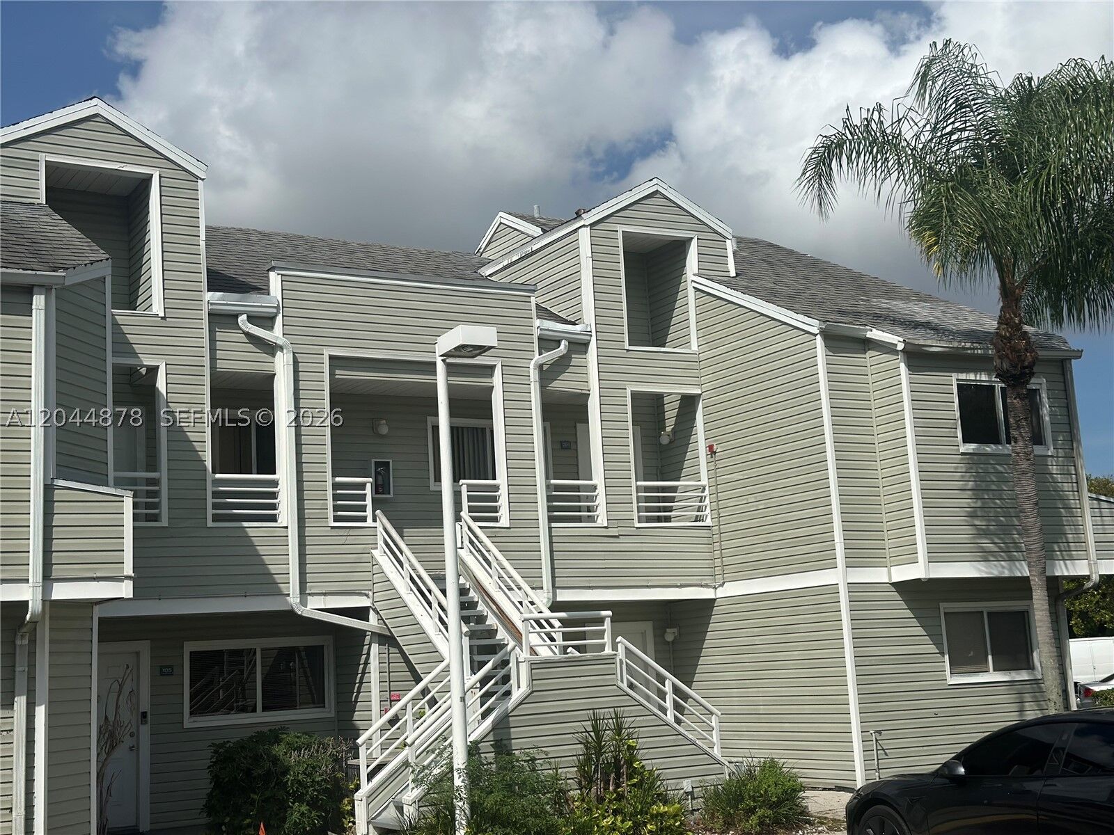 Property Photo: 3417 NW 44th St 206 FL 33309
