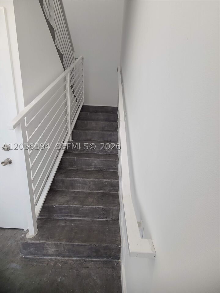 Property Photo: 825 Michigan Ave 7 FL 33139