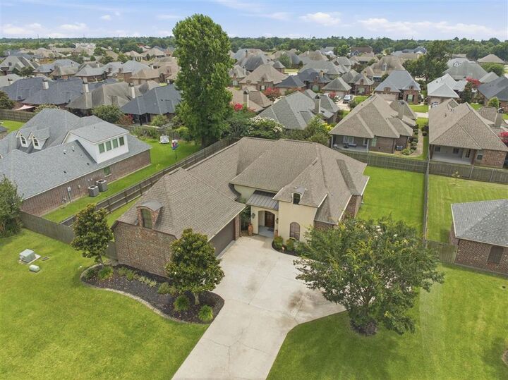 Property Photo:  1035 N Worthington Drive N  LA 70605 