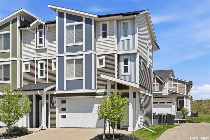 Property Photo:  600 Maple Crescent 12  SK S0K 4S1 