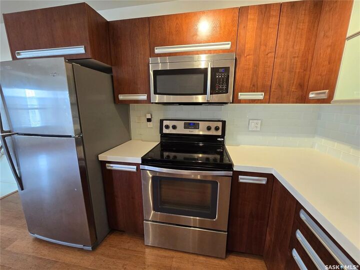 Property Photo: 1015 Patrick Crescent 1610 SK S7W 0M3