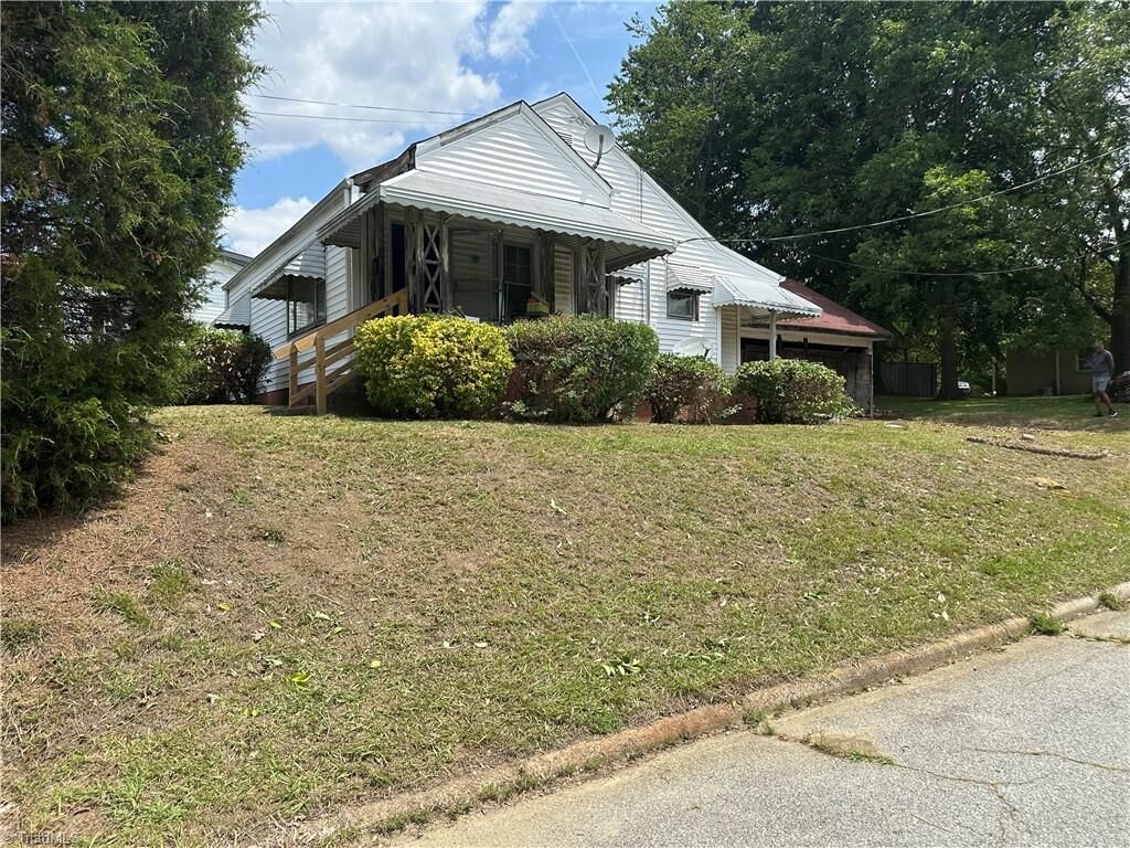 Property Photo: 1113 Benjamin Benson Street NC 27406