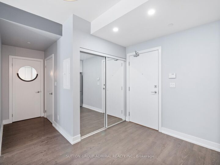 Property Photo:  75 The Donway N/A W 102  ON M3C 2E9 