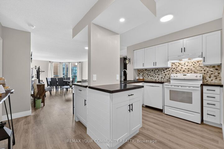 140 Dunlop Street E 1409 — photo 1