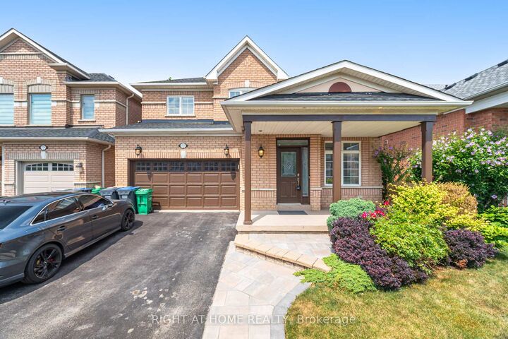 Property Photo: 3737 Brinwood Gate ON L5M 7G9