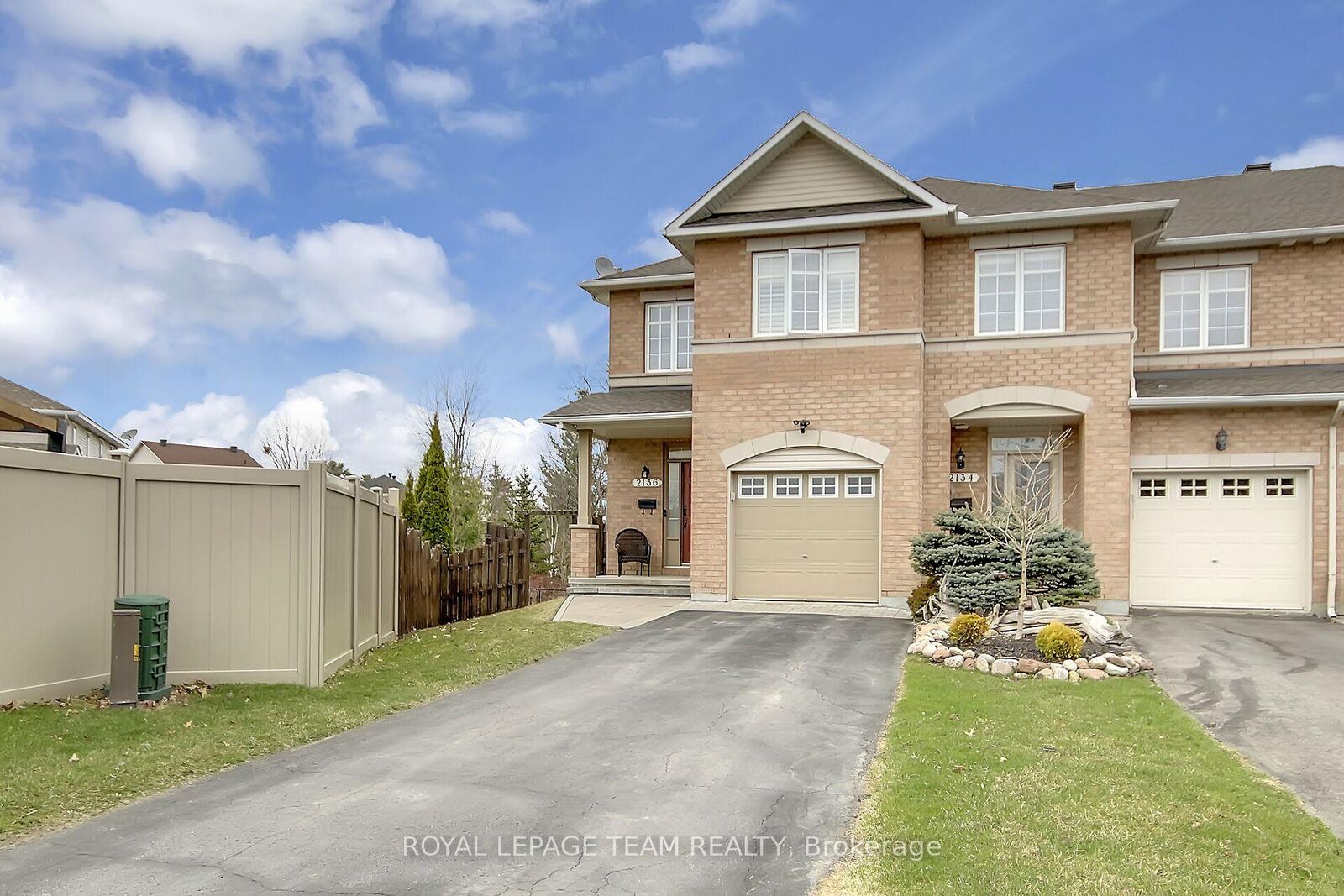 Property Photo: 2136 Bergamot Circle ON K4A 4R4