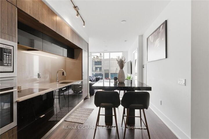 Property Photo:  10 York Street 3807  ON M5J 0E1 