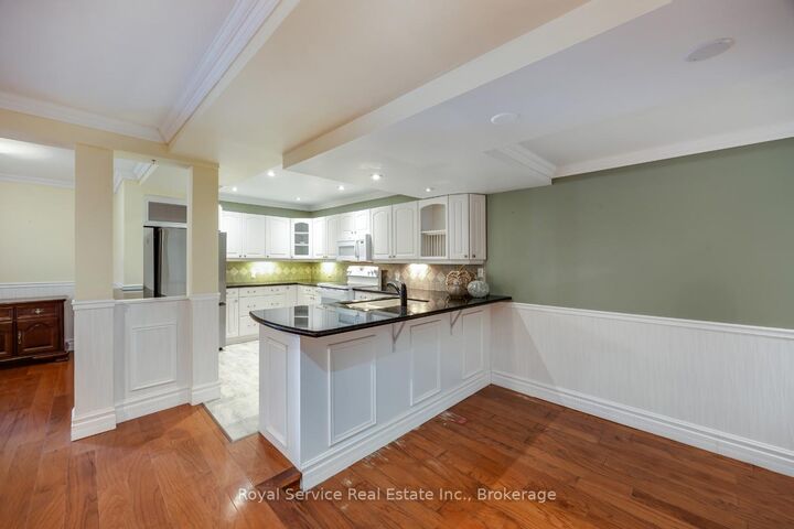 Property Photo:  323 George Street 103  ON K9A 3L9 