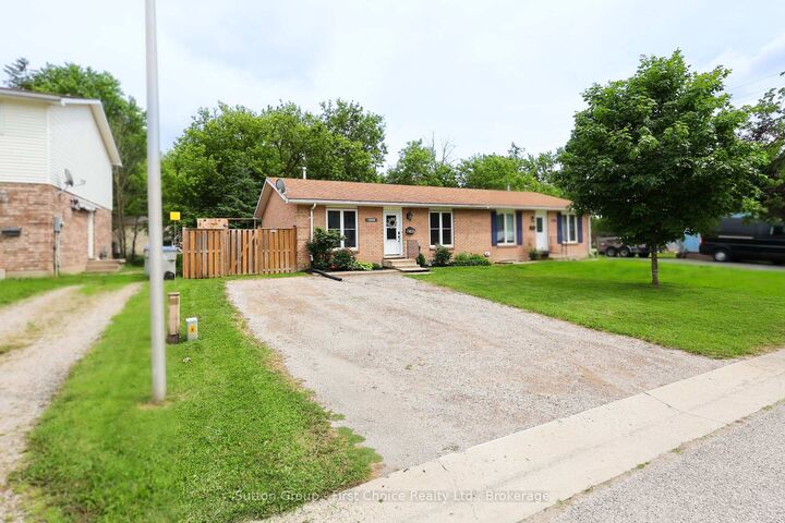 129 Mitchell Court E B — photo 1