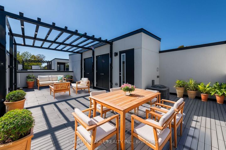 Property Photo: 2 Mariner's Pier Way ON L3V 8P4