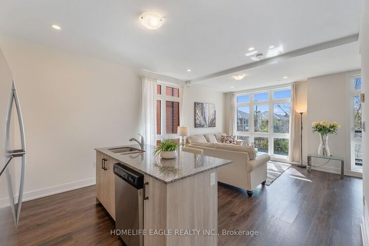 Property Photo: 7 Phelps Lane 16 ON L4E 1J4