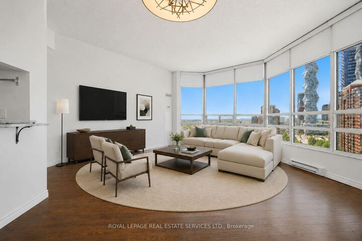 Property Photo:  250 Webb Drive 1605  ON L5B 3Z4 
