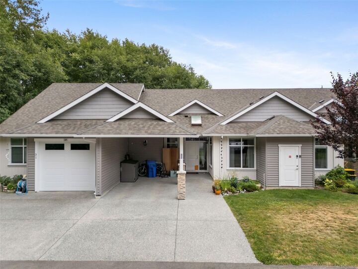 Property Photo: 300 Grosskleg Way #32 BC V0R 2G0