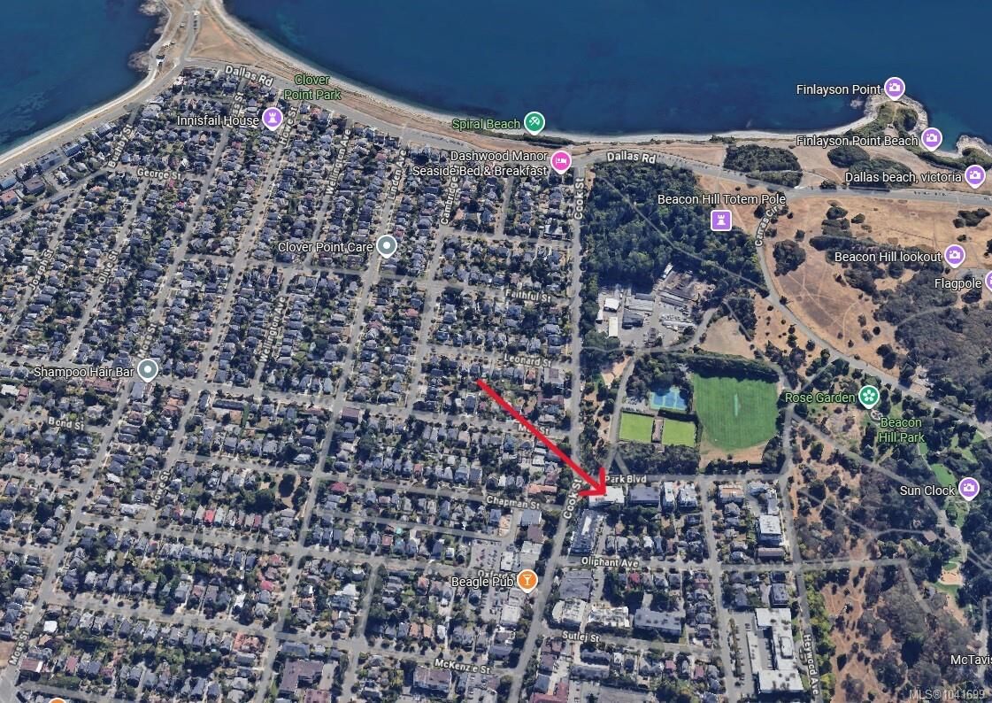 Property Photo: 1050 Park Blvd #201 BC V8V 2T4