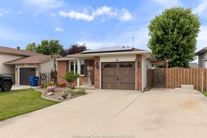 Property Photo: 18 Azar Drive ON N0P 2L0