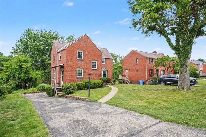 Property Photo:  5368 Orchard Hill Dr  PA 15236 
