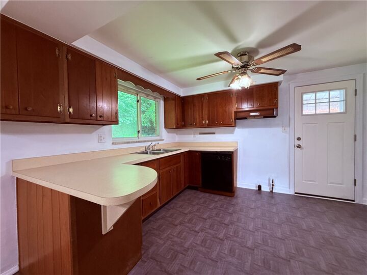 Property Photo:  324 Dorothy Drive  PA 15235 