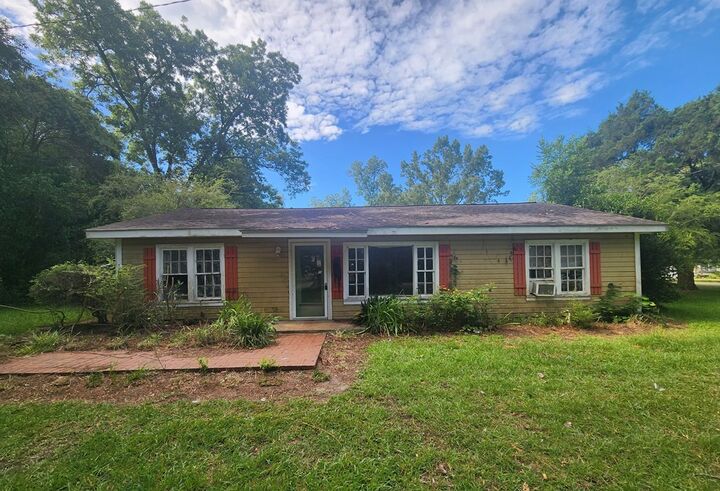 Property Photo:  127 W Bush Street  GA 31784 