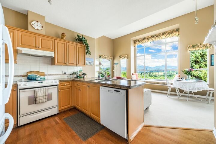 5280 Oakmount Crescent 406 — photo 1