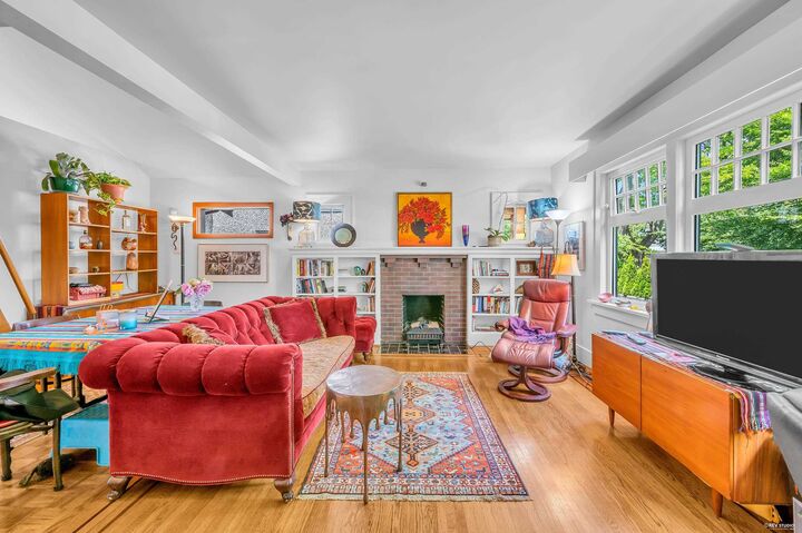 Property Photo: 3174 W 10th Avenue BC V6K 2K9