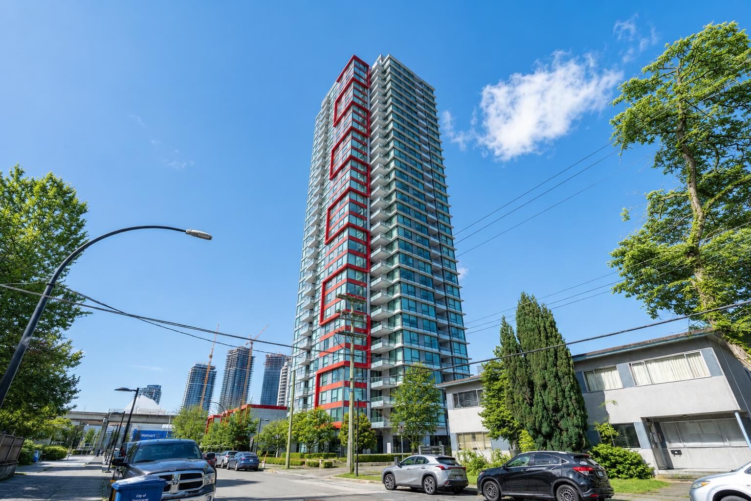 Property Photo: 6658 Dow Avenue 1605 BC V5H 0C7