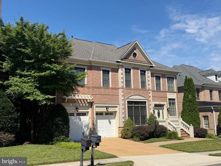 Property Photo:  8421 Falcone Pointe Way  VA 22182 