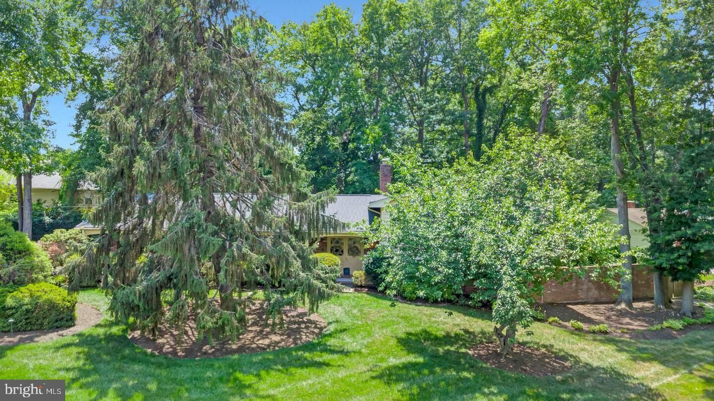 Property Photo: 4401 Dolphin Lane VA 22309