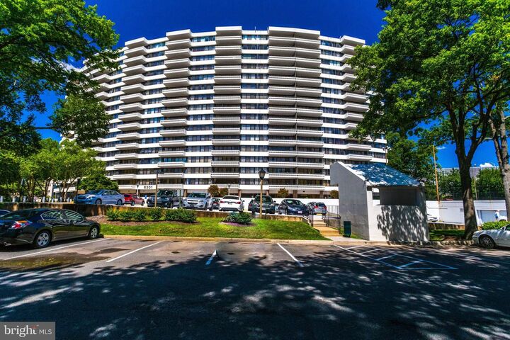Property Photo:  6301 Stevenson Avenue 1516  VA 22304 