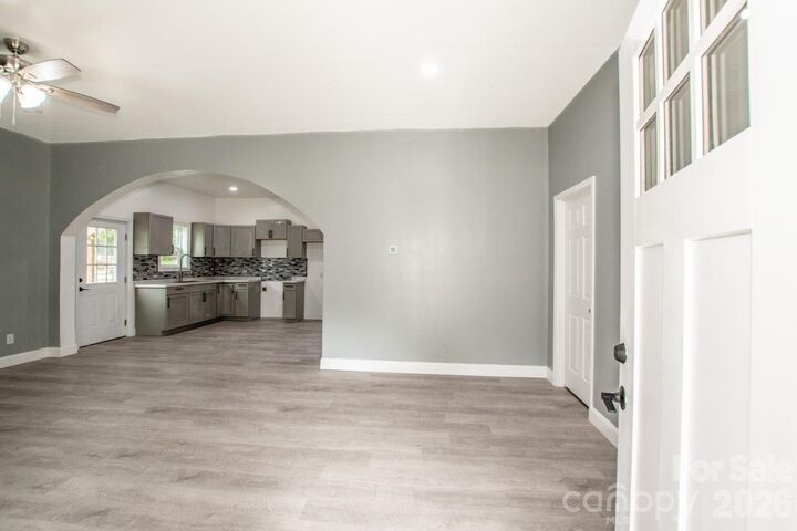 Property Photo: 421 N Oakland Avenue NC 28677