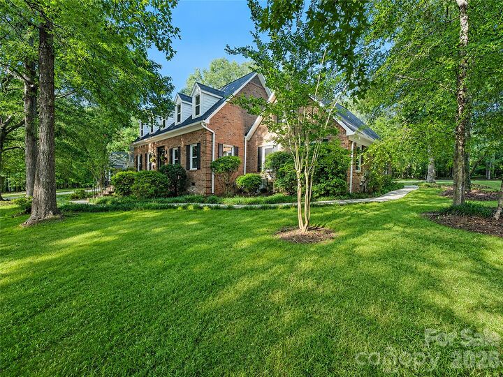 Property Photo:  8503 Foxbridge Drive  NC 28104 