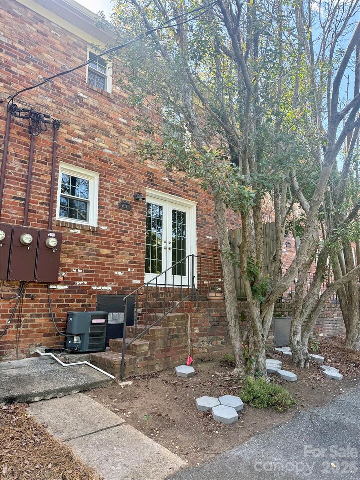 Property Photo: 4333 Hathaway Street NC 28211