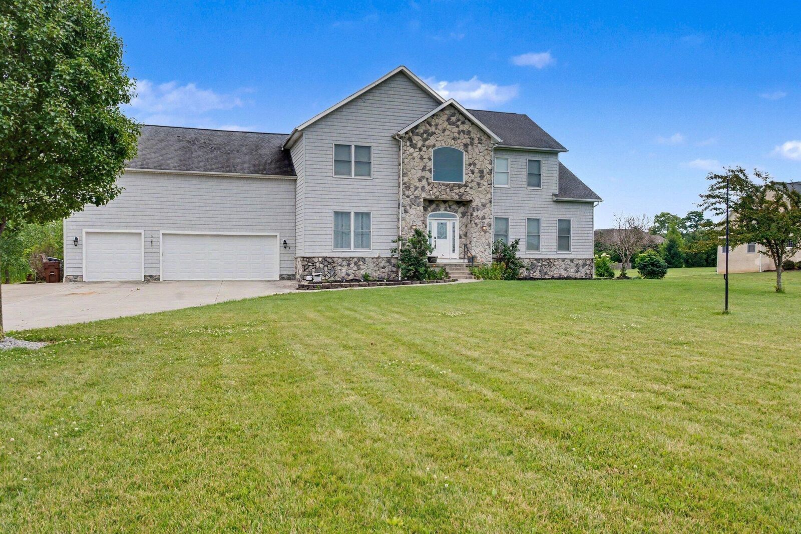 Property Photo:  5866 Lithopolis Winchester Road  OH 43110 
