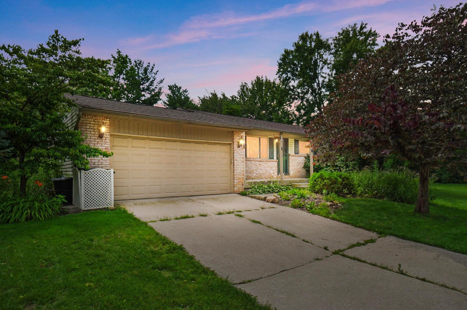 Property Photo: 4667 Wendler Boulevard OH 43230