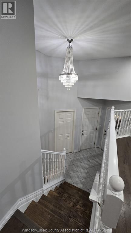 Property Photo:  1059 Silverdale Drive Main  ON N9G 2S1 