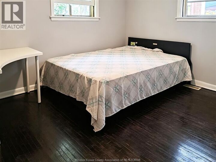 Property Photo:  787 Campbell                      Br 1 & 2 Main  ON N9B 2H6 
