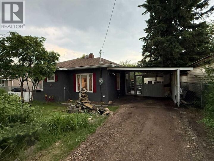 Property Photo:  4703 47 Avenue  AB T0B 3K0 