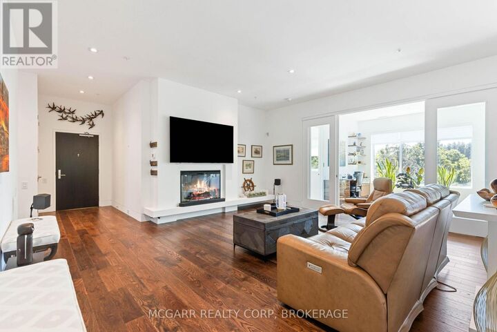 Property Photo: 77 Yates Street 401 ON L2R 5R7