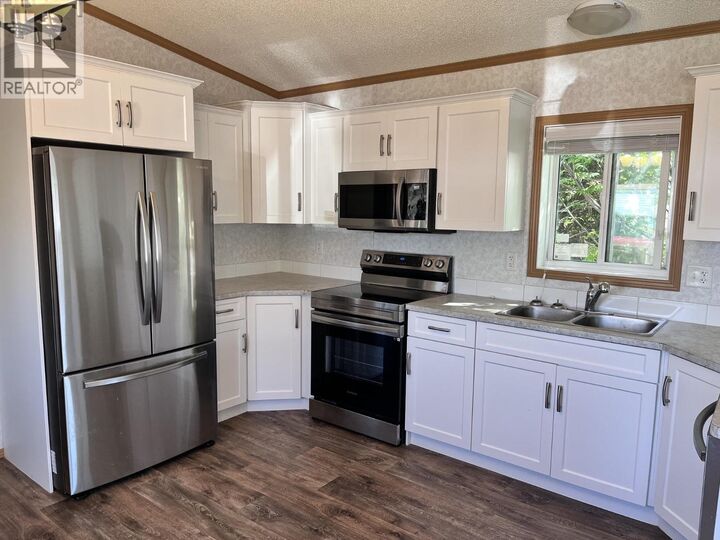 Property Photo: 634 Elm Street 61 BC V2J 3X1